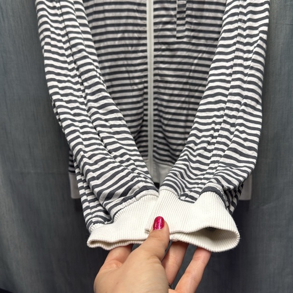 Lululemon Striped Zip-Up Jacket size 10 - Picture 5 of 11